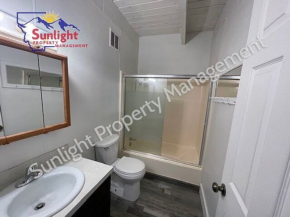4th image of 129 S 12th St W
