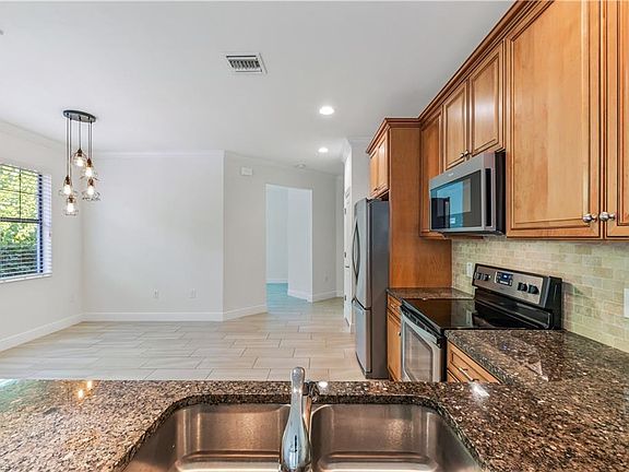 5th image of 1578 Oceania Dr S