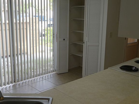 4th image of 5809 Blue Dahlia Way