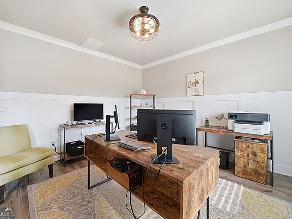 5th image of 515 Cobblestone Ct