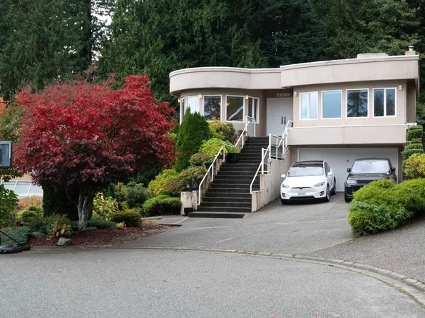 2572 Westhill Close, West Vancouver, BC V7S 3E6