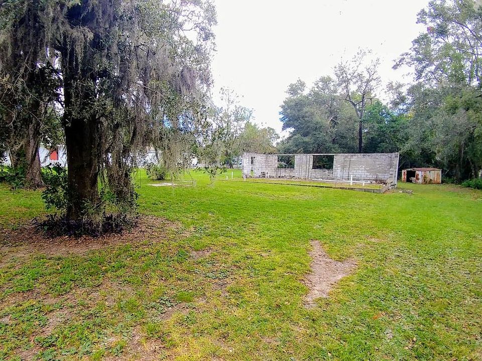 2nd image of 3621 Bainbridge Rd