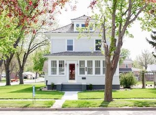 624 East Ave, Holdrege, NE 68949