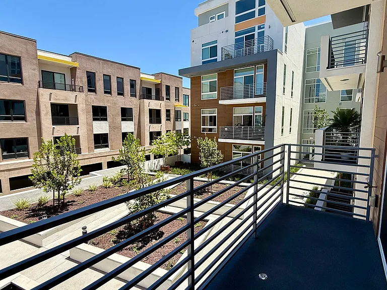168 S Monterey St #309 — Photo 24