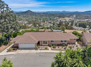 4258 Summit Dr, La Mesa, CA 91941