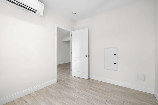 Rented by SERHANT. | media 12