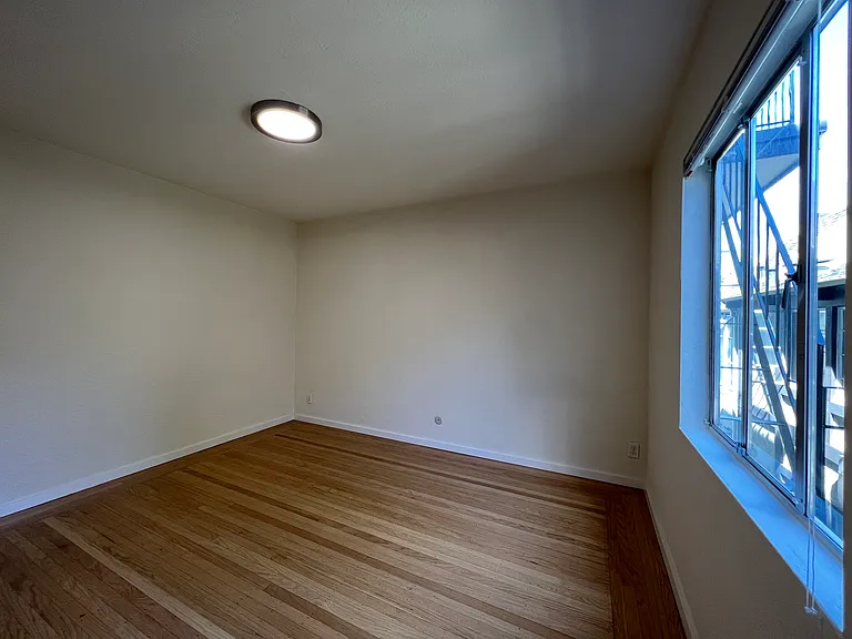 2541-2569 Le Conte Ave — Photo 9