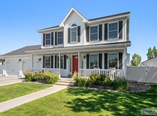3065 E Devonwood Dr, Ammon, ID 83406