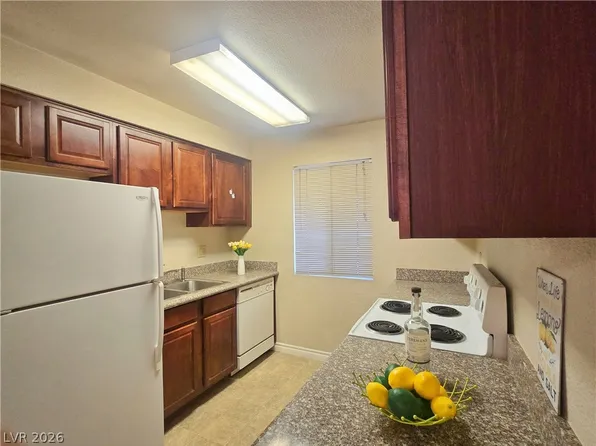 5405 Indian River Dr Unit 400, Las Vegas, NV 89103