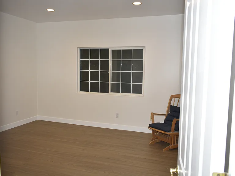 4751 Haskell Ave — Photo 24