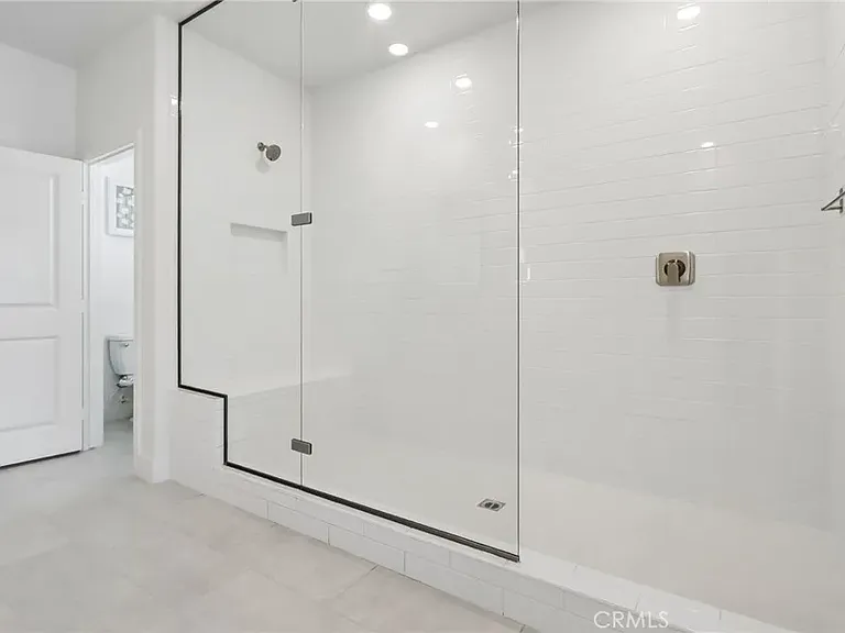 337 Abacus — Photo 21