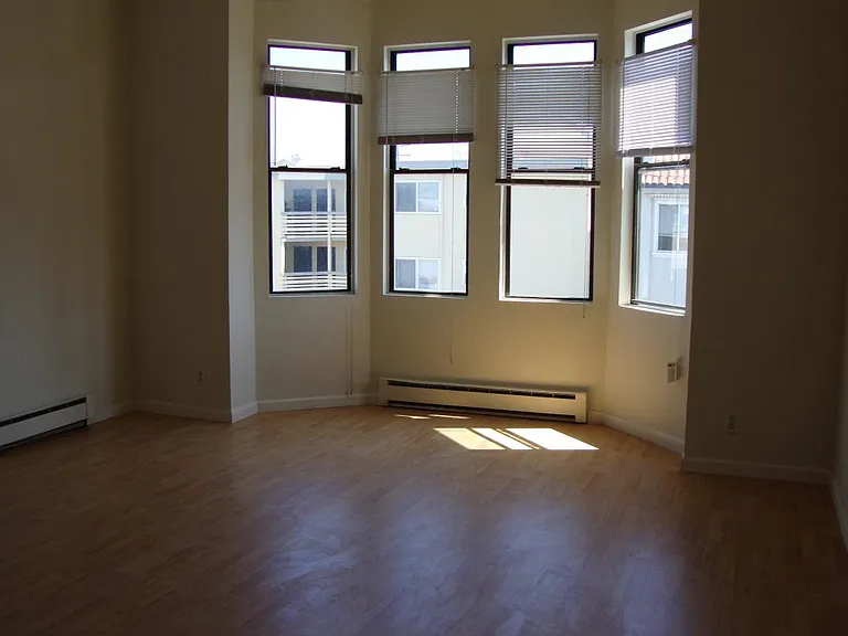 415 Foothill Blvd — Photo 1