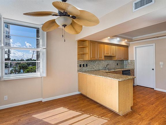 5th image of 5660 Collins Ave APT 3B