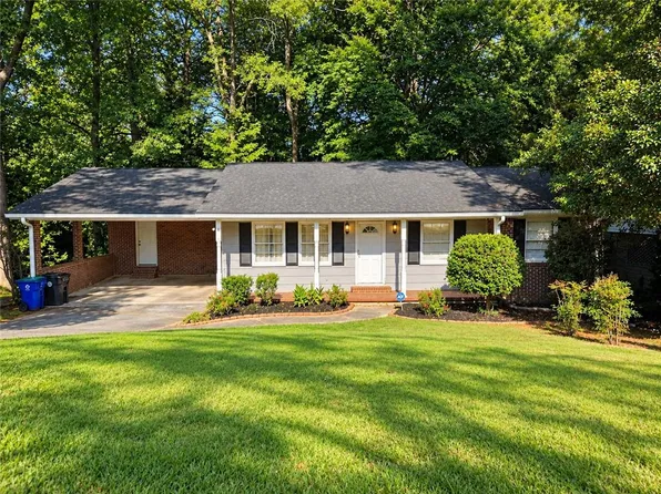 3205 Flamingo Dr, East Pt, GA 30344