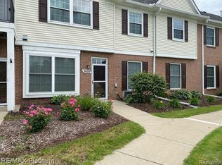 3070 Kneeland Cir #16, Howell, MI 48843