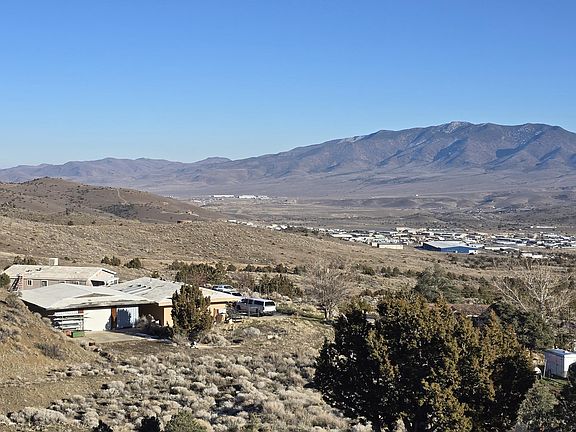 2nd image of 33 McClellan Peak Dr