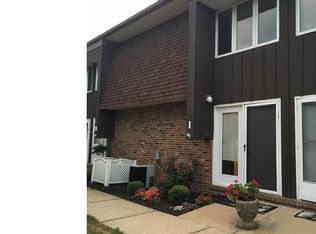 170 Bryn Mawr St, Ravenna, OH 44266