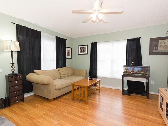 2nd image of 4443 Country Hills Blvd