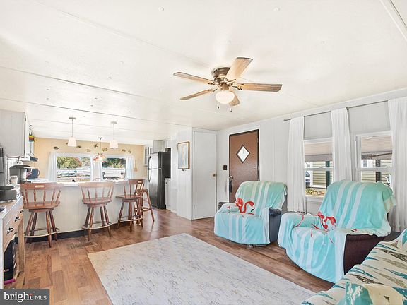 2nd image of 35442 Knoll Way