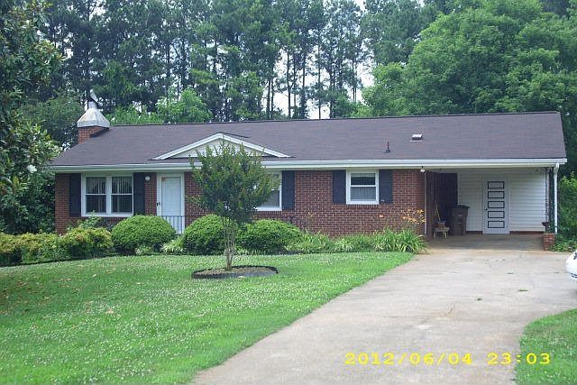 1st image of 210 College Ave