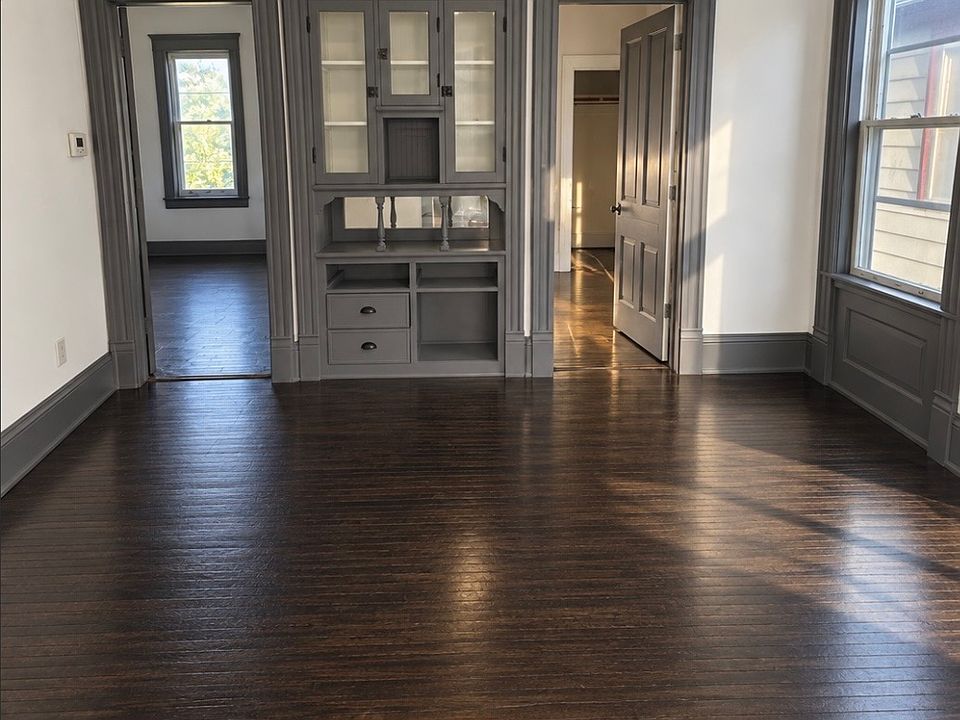 1st image of 1912 N 27th St #1