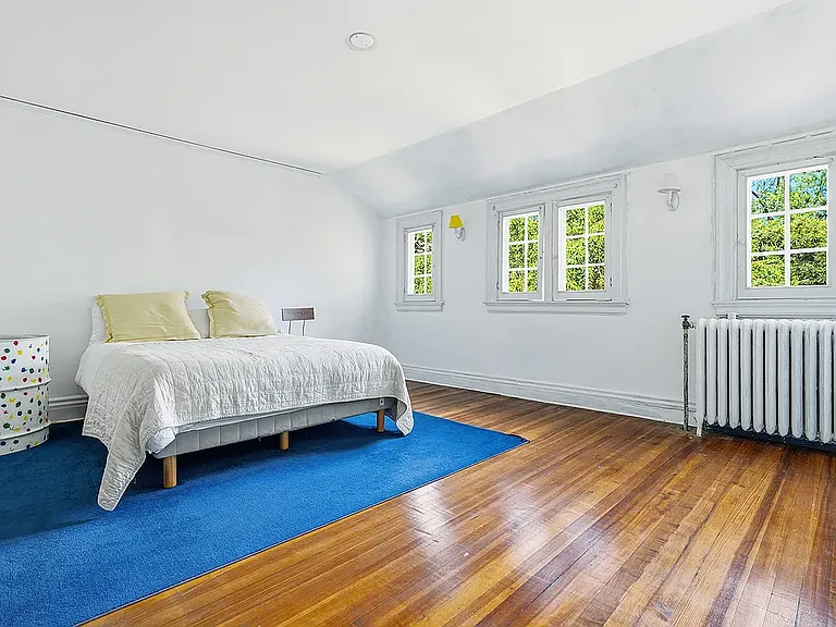 111 Lexow Ave — Photo 39