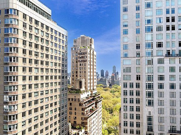 2nd image of 62 W 62nd St APT 26B