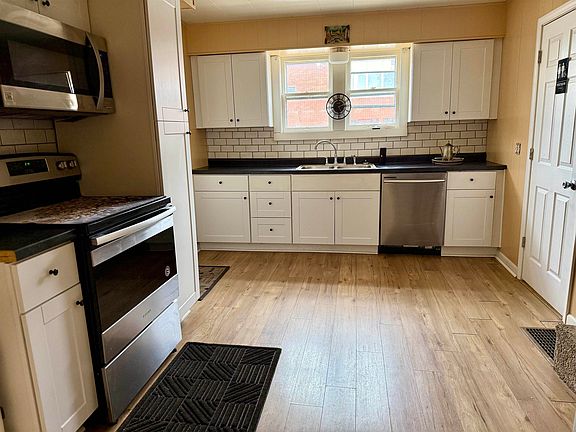 4th image of 811 Litchfield St