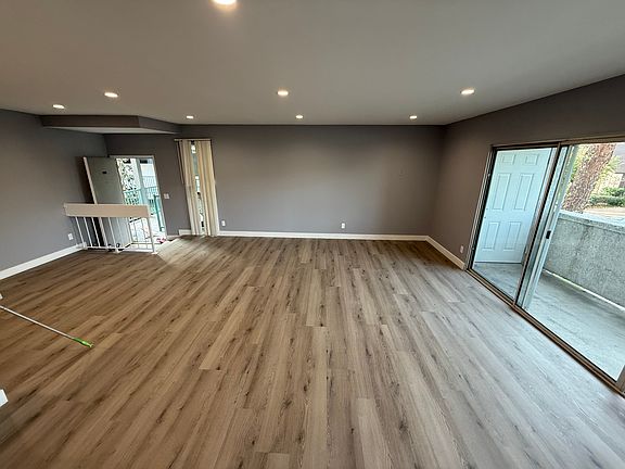 2nd image of 20134 Leadwell St Unit 201