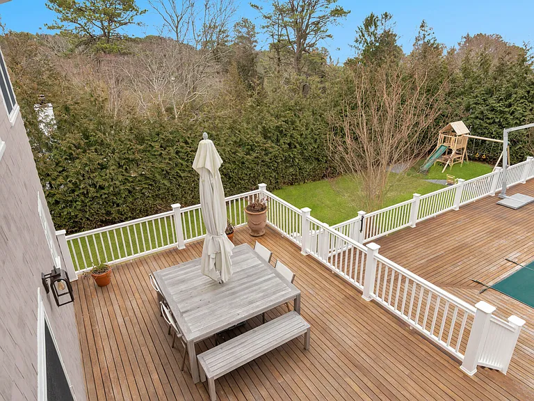 10 Ridge Ln — Photo 32
