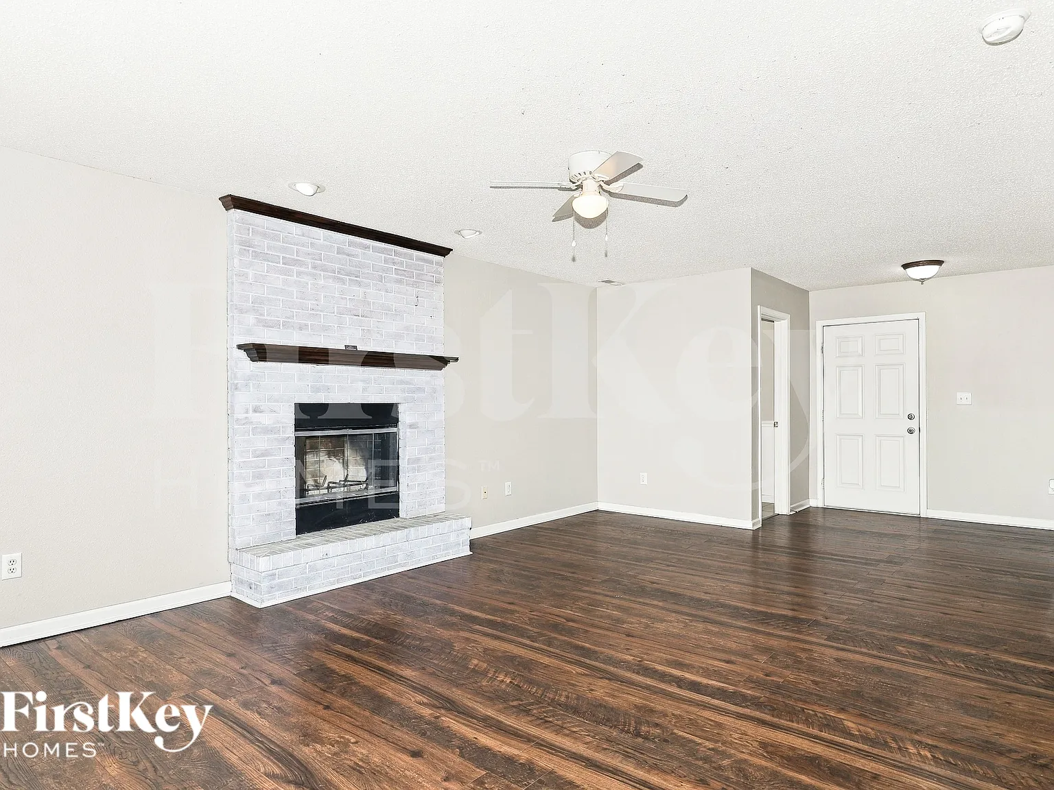 4 bed, 2.5 bath, 2108 sqft, $2,090 — Photo 4