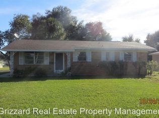 200 S Moss St, Leesburg, FL 34748