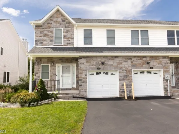 10 Decroce Ct, Parsippany, NJ 07054