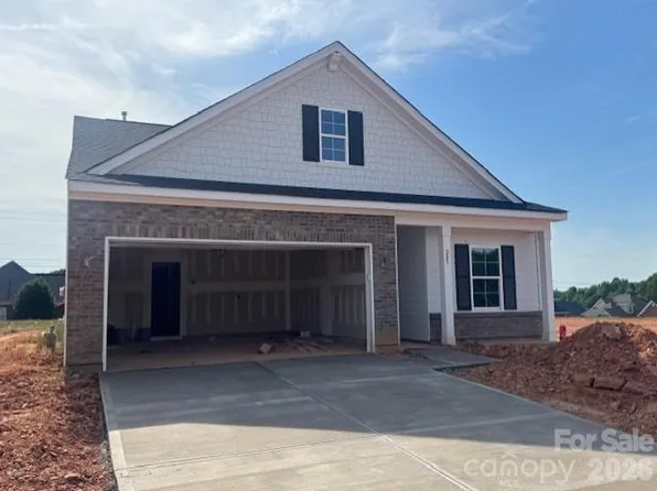 207 Rodeo Dr, Shelby, NC 28150