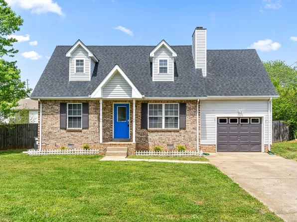1235 Crystal Dr, Clarksville, TN 37042