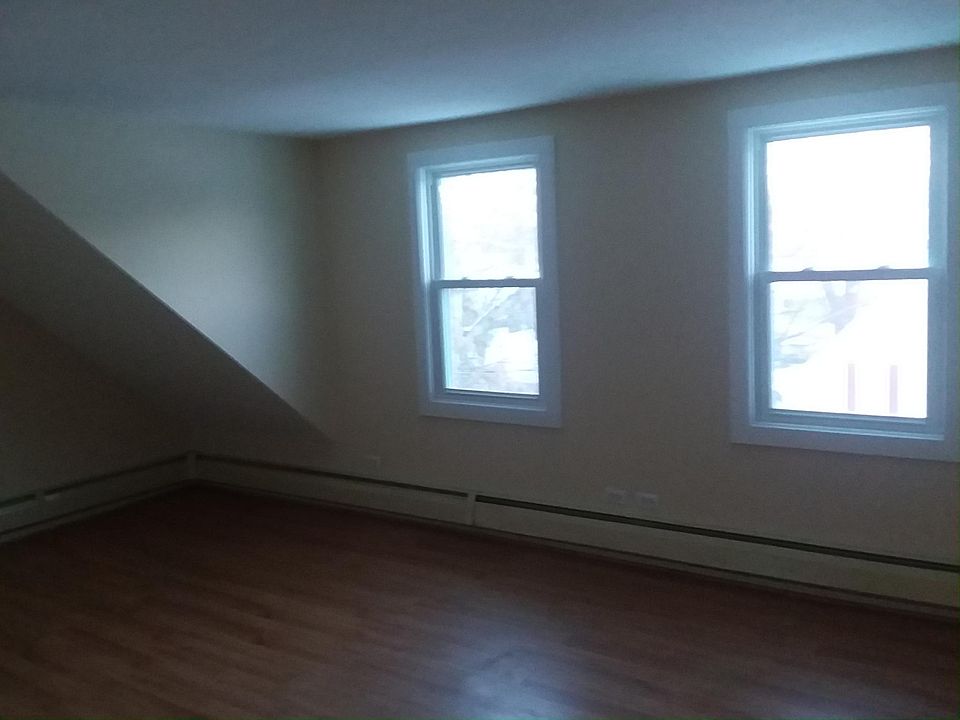 2nd image of 70 Felton St APT 3