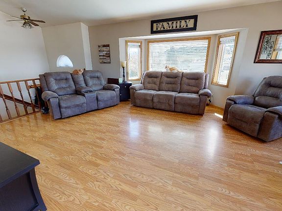 4th image of 277 Brooklawn Dr
