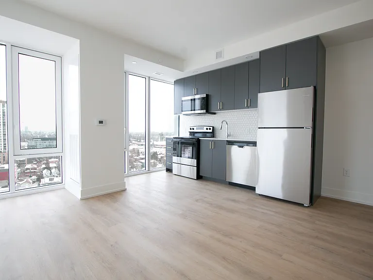 2070 Scott St — Photo 47