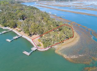 20 Claires Point Rd, Beaufort, SC 29907