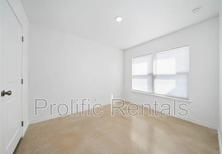 1254 Lehmann Dr #A — Photo 16