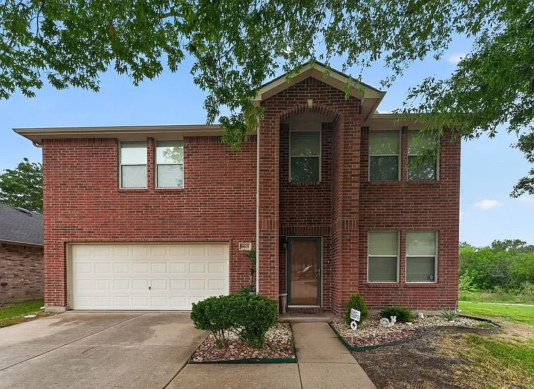 9601 Euclid Dr — Photo 3