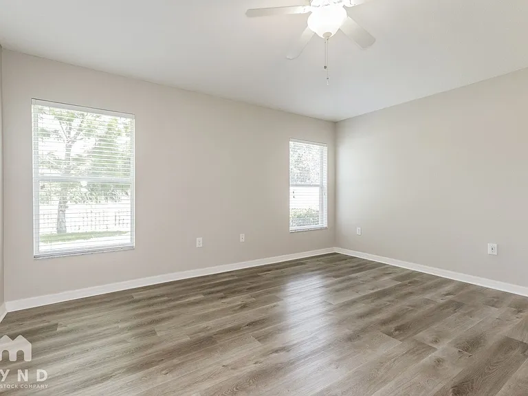 1212 Oak Pond St — Photo 8