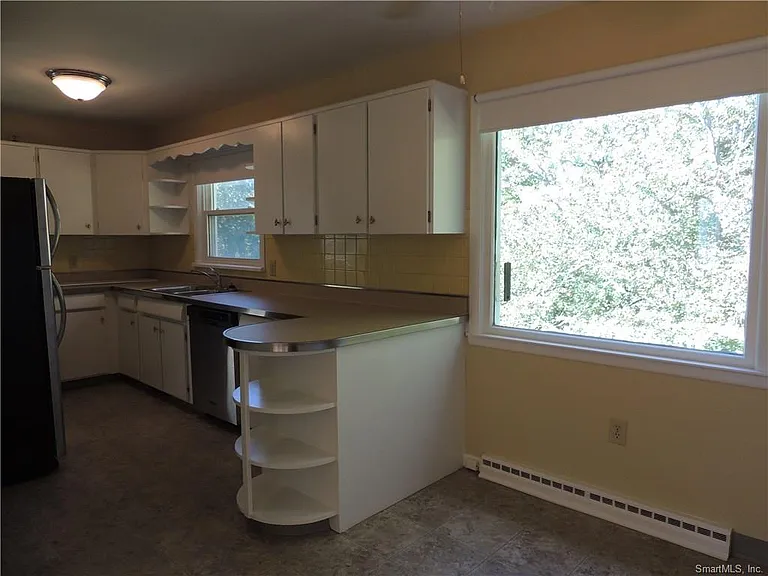 87 Hotchkiss Grove Rd — Photo 9