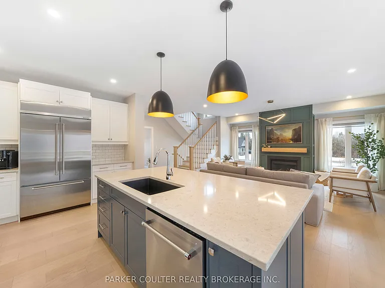 70 Georgian Grande Dr — Photo 11