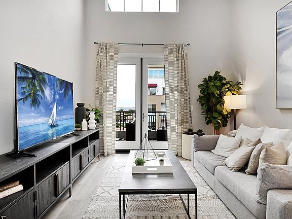 4th image of 3275 5th Ave APT 505