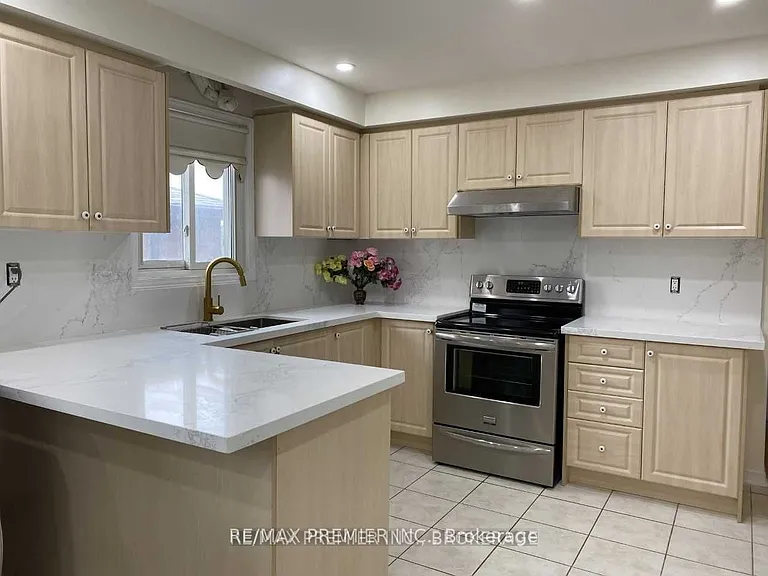 114 Sentinel Rd — Photo 5
