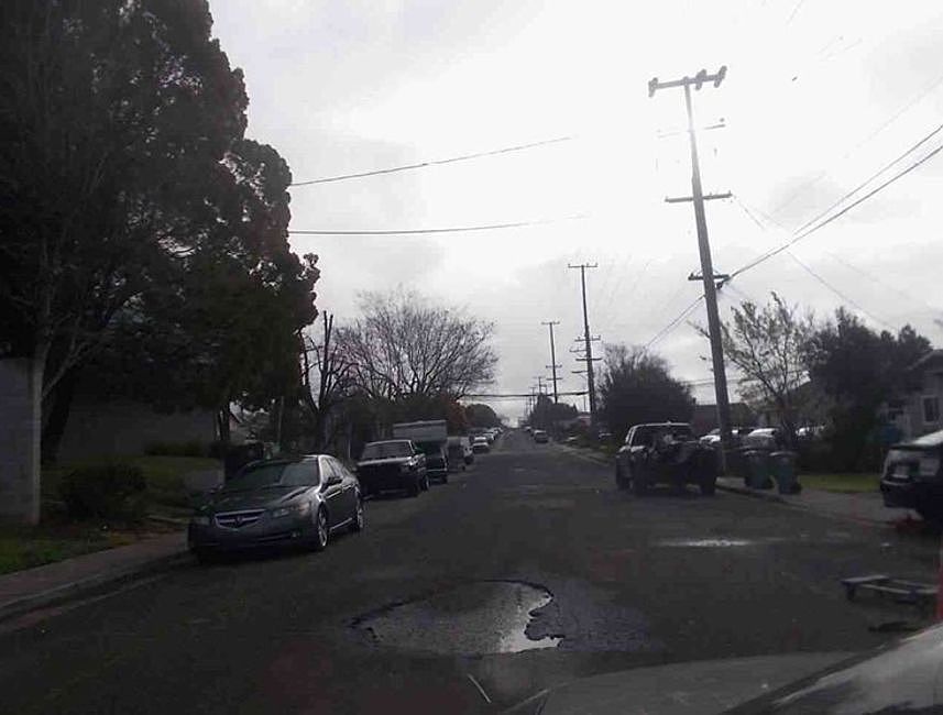 Exterior Neighborhood (street photo)