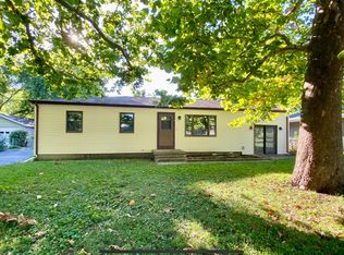 711 N Bourne St, Tolono, IL