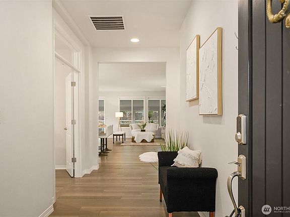 2nd image of 14402 190th Avenue E