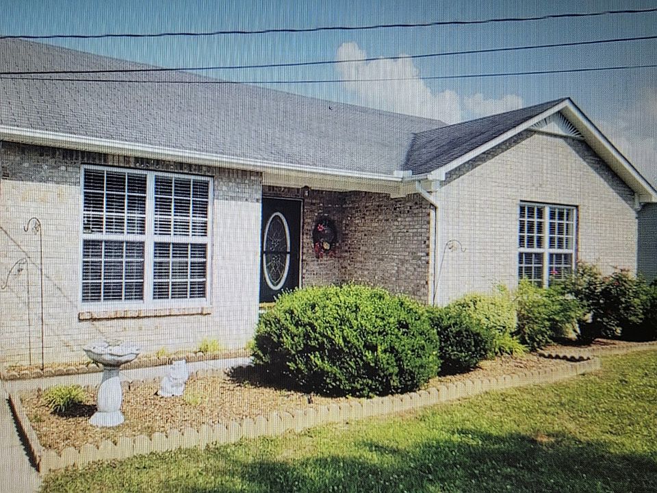 2nd image of 304 Steeplechase Dr